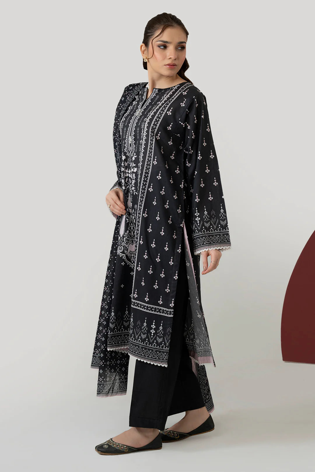 Kurta Dupatta Trouser - 1700