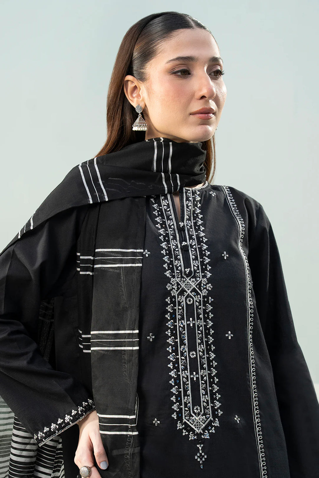 Embroidered Kurta Dupatta Trouser - 2113